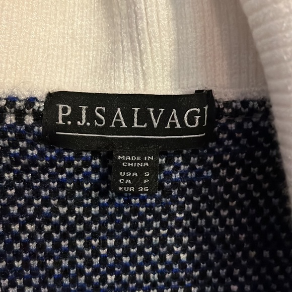 NWT PJ Salvage blue and white Aztec pattern lounging cardigan small - Picture 5 of 10